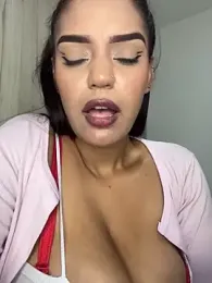 Sara-77 webcam model stream image