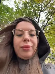 MeliMoon webcam model stream image