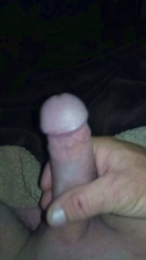 Aple82 webcam model stream image