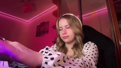 ReikoStamnos webcam model stream image
