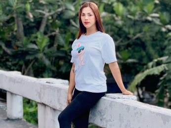 ReyAndrea webcam model stream image