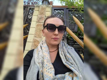 DIVORA webcam model stream image