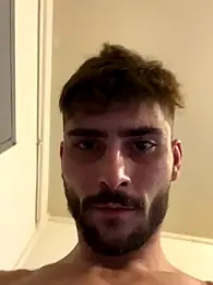 Hugo34bg webcam model stream image