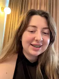 curvyflawless webcam model stream image