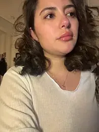 sukhakunis1 webcam model stream image