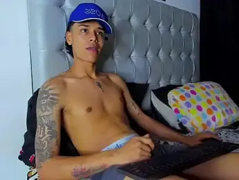 Frayhot777 webcam model stream image