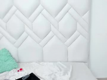 analia18_ webcam model stream image