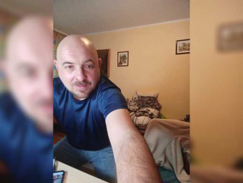 WikiBitch webcam model stream image