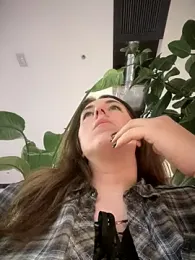 MommmyYummy webcam model stream image