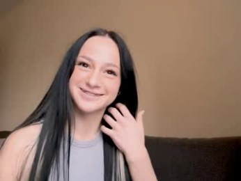 gaylashuhi webcam model stream image