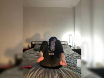 Hot-Lumi webcam model stream image