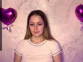adelinacomerford webcam model stream image