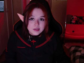 LylyBearrr webcam model stream image