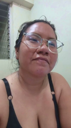 AriPM webcam model stream image