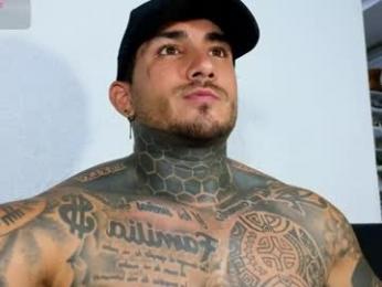 twonaugthy77 webcam model stream image