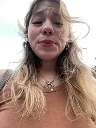 Mimiumuy webcam model stream image