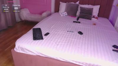 MadyLuxx webcam cam4 model stream image