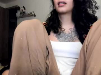 barbiecumhott webcam model stream image