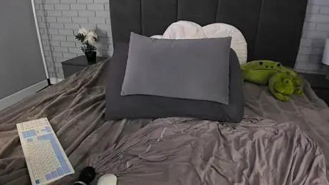 hazel_77 webcam model stream image