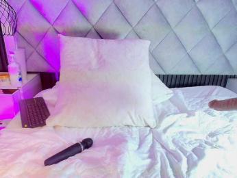 Sara-Channel webcam model stream image