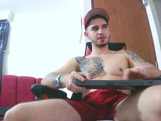 Enzo Blake webcam model stream image