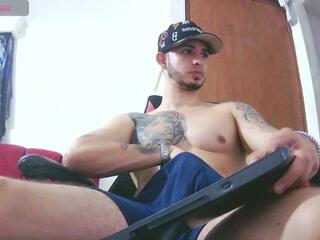 Enzo Blake webcam flirt4free model stream image
