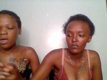 Sweet-loves webcam model stream image