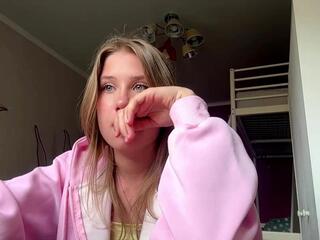 Anya Spueler webcam model stream image