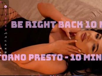 IvyyXOXO webcam model stream image