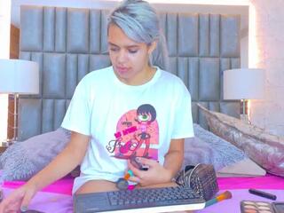 Alana Houston webcam flirt4free model stream image