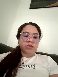 Lucyklein2022 webcam model stream image