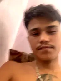 Hullax webcam model stream image