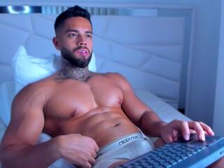 Frank Dwayne webcam model stream image