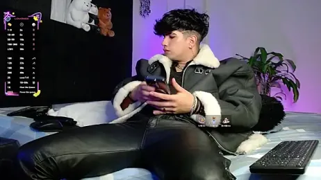 LyleBennett_ webcam model stream image