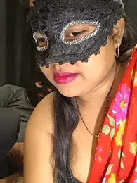 Soniya_G webcam model stream image