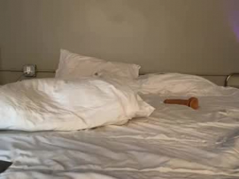 kirill_cutes webcam model stream image