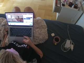 voyeurcam-julmodels-greybed-2 webcam model stream image