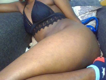 Prettylittlemuffin webcam bongacams model stream image