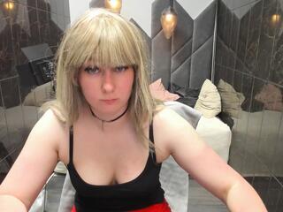 Alana Dreamy webcam model stream image