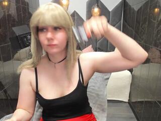 Alana Dreamy webcam model stream image