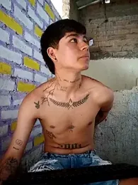 Lukas_strong webcam model stream image