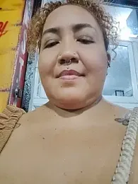 CurvyHeat webcam stripchat model stream image