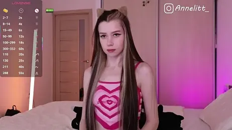 Annelitt webcam stripchat model stream image