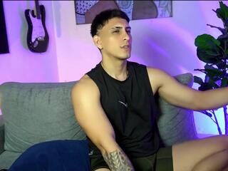 Ryan Walker webcam model stream image