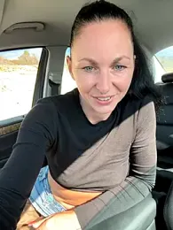 Mel-Mia webcam model stream image