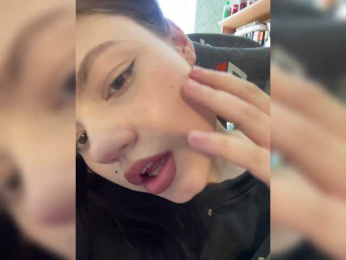 DarinaWilson webcam model stream image