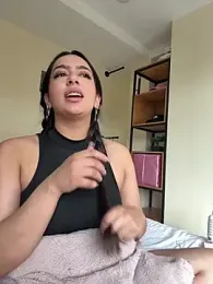 Nicollemays webcam model stream image