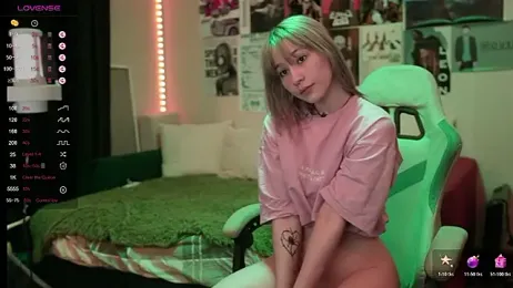 Traharaa webcam model stream image