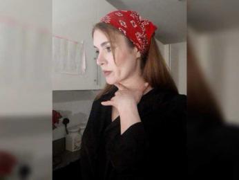 RoyalAngel webcam model stream image