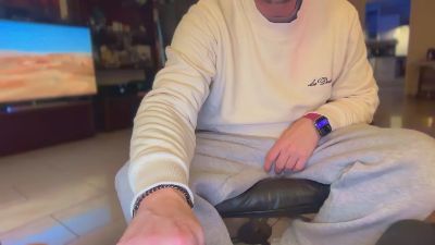 sk8_bong webcam model stream image